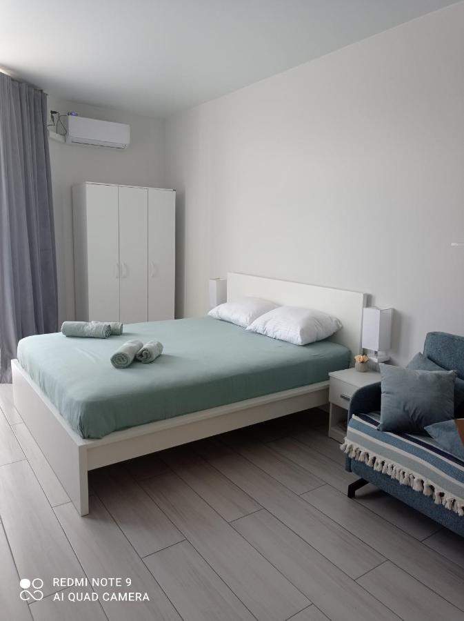 Апартаменты номер студия Status House *