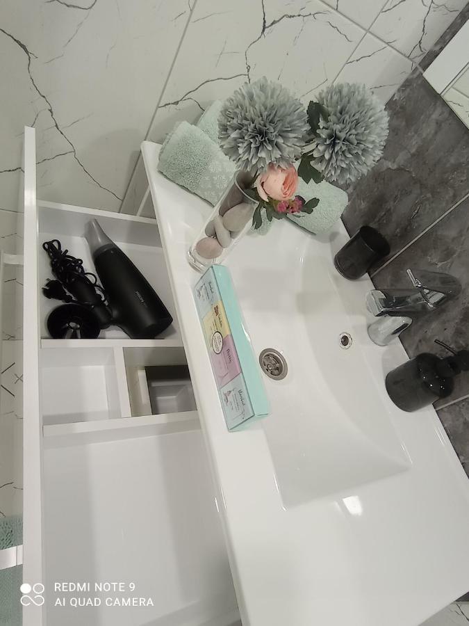 Апартаменти номер студия Status House