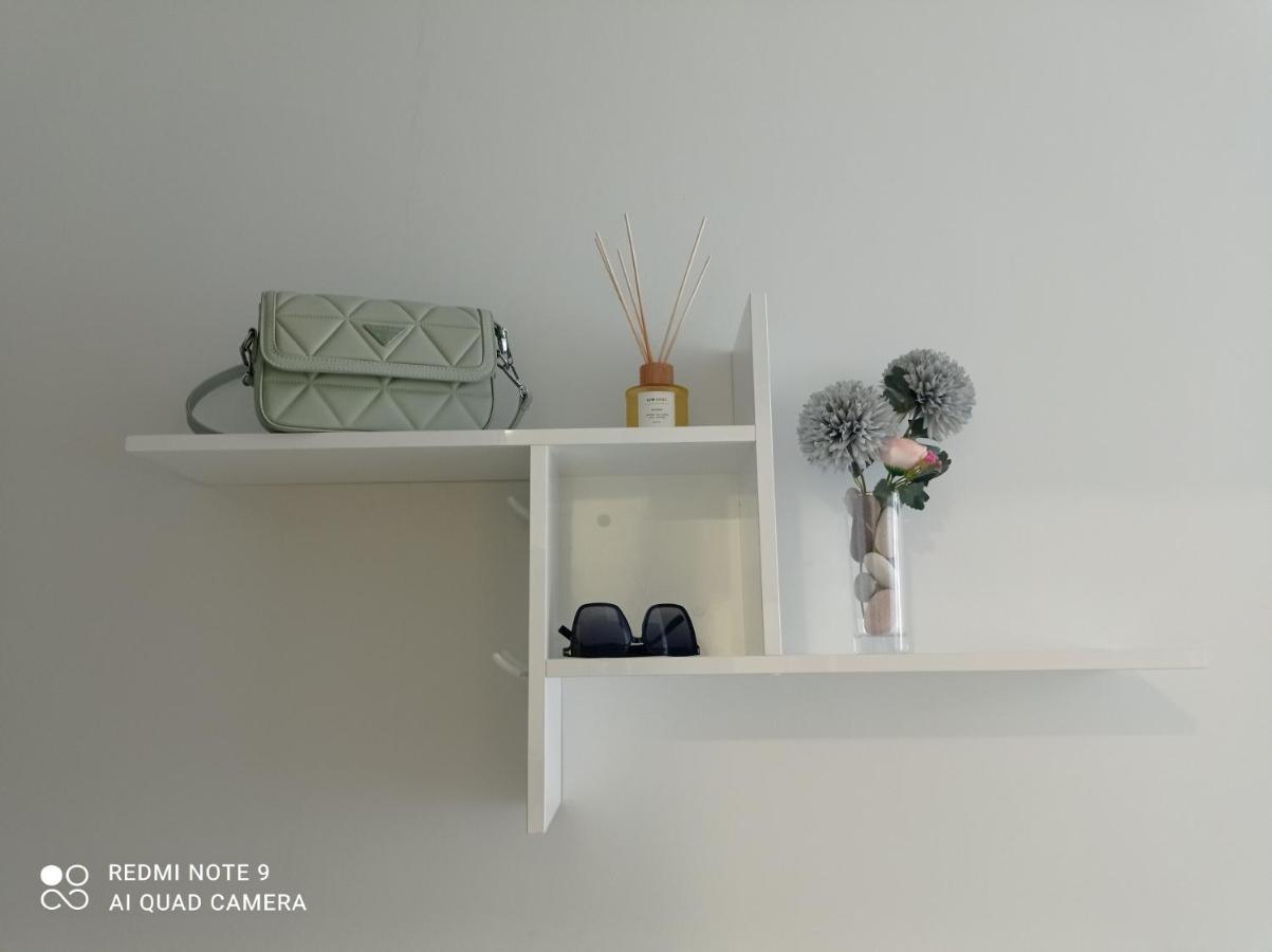номер студия Status House Daire Batum